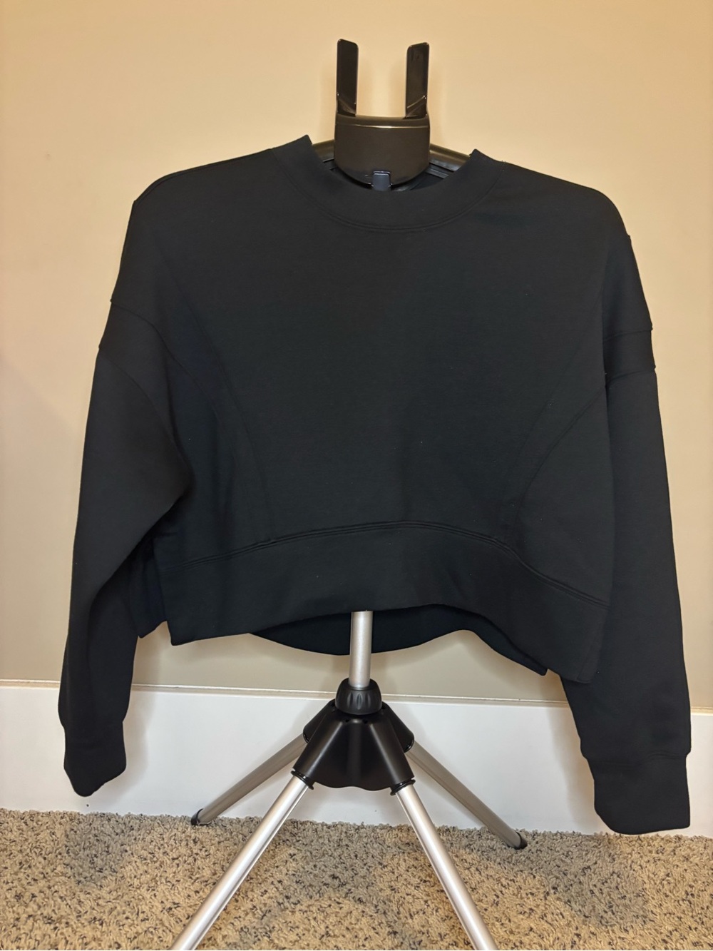 Abercrombie YPB neoKNIT Cropped Crew Sweatshirt Black Women’s Small Activewear